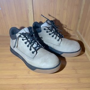 Men's 8 Timberland. Midway boots. Grey/black and peanut butter bottom.